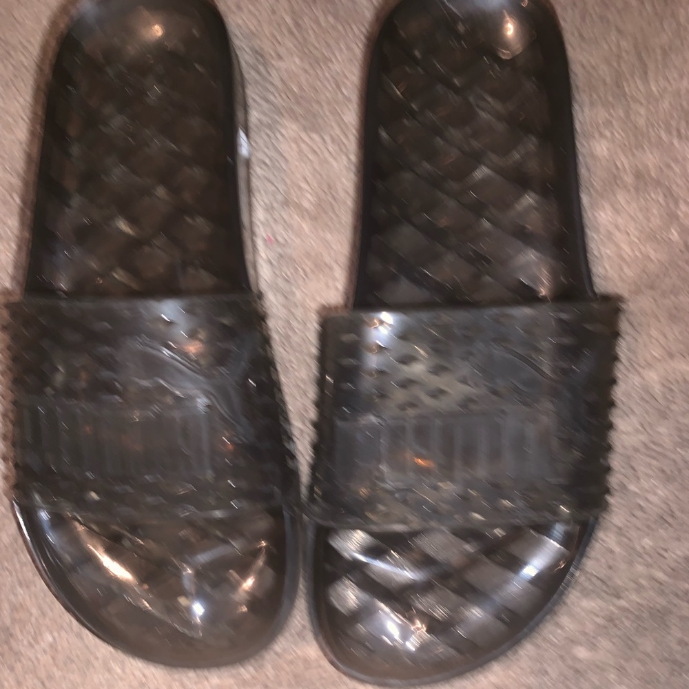 Fenty slides